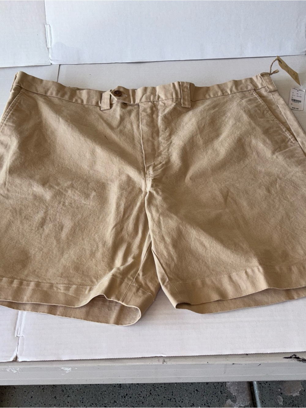 Brooks Brother Men's Tan Casual Cotton Shorts Size 46 Inseam 8.5 New with Tags
